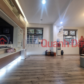 Urgent sale of a very beautiful house of 150m2 in Vinh Phuc, Ba Dinh area, free furniture of more than 2 billion, price 5.x billion. _0