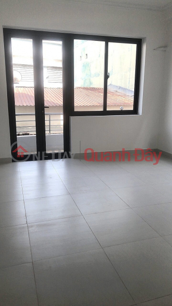 House for sale P12 Alley 413\\/ Le Van Sy, 35m2, 4 floors reinforced concrete, 3 bedrooms, free furniture, open alley Price 5.7 billion | Vietnam Sales | đ 5.7 Billion