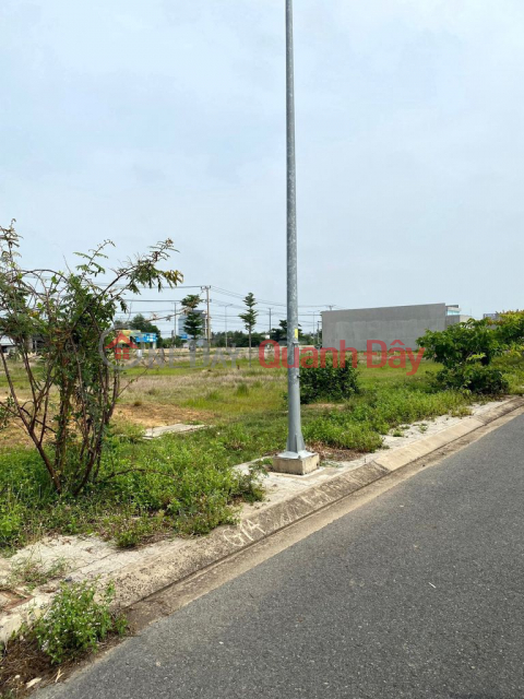 The owner is strapped for money and needs to sell the land lot in Phu An Thanh Industrial Park at a loss of 750 million _0