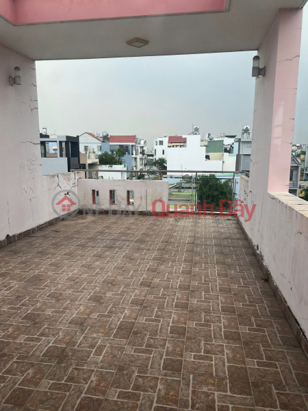 đ 7.3 Billion, 4-story house with street frontage near Le Van Quoi, bordering Tan Phu district, 78m2, slightly over 7 billion VND (negotiable).