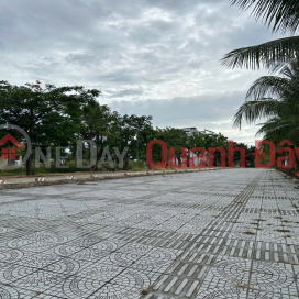 SUPER PRODUCT WITH RIVER VIEW - HIGH PROFIT INVESTMENT OPPORTUNITY - IDEAL LIVING SPACE _0