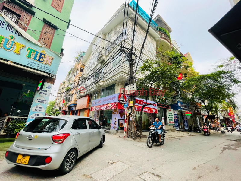 đ 7.8 Billion | House on Truong Cong Dinh street - 50m2\\/5T\\/Mt 5m, avoid cars, Busy business, 7 billion