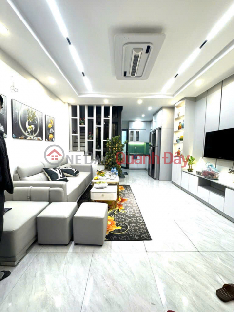 Giai Phong 6 floors elevator, corner lot, car parking at door, near street, super convenient surrounding _0