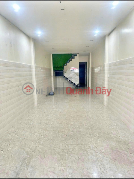 Whole house for rent with 2 bedrooms, business premises, frontage on Phan Dinh Phung, Ward 2, Da Lat, price 20 Rental Listings