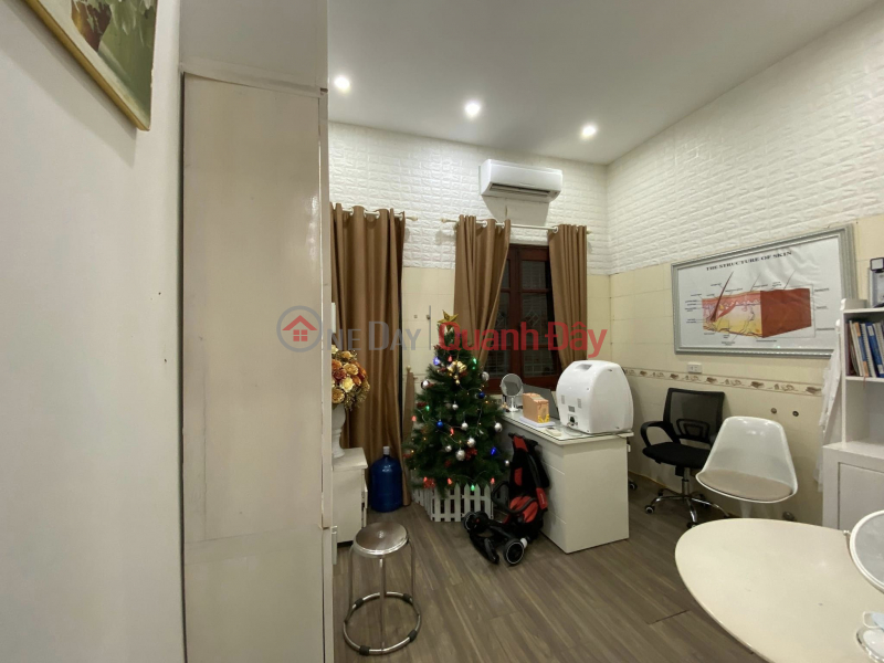 Property Search Vietnam | OneDay | Residential, Sales Listings | Whole house for rent in Trung Kinh 55m2 5 floors. MT4.5m. Oto, KD. 26.5 million VND