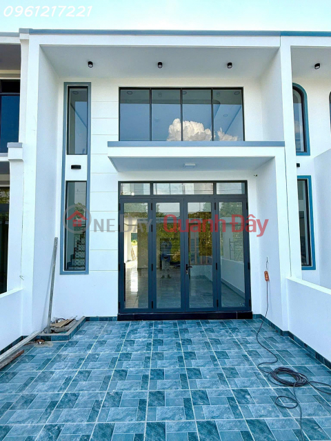 House with 7m frontage, 3 bedrooms, near Ecolake, Ben Cat - urgent sale 2 billion 180 _0