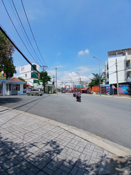 House for sale: Hot!! House on Huynh Thi Hai Street, 72 m2, only 6.3 billion, next to Ward People's Committee, bustling residential area, Vietnam Sales đ 6.3 Billion