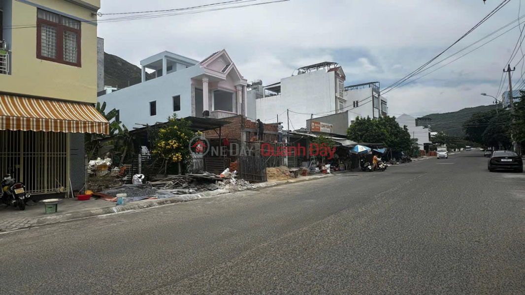 Property Search Vietnam | OneDay | Residential, Sales Listings, LAND FOR SALE ON TRAN KHAT CHAN STREET - VINH HOA, NHA TRANG - PRICE ONLY 5.6 BILLION! - Super VIP location.