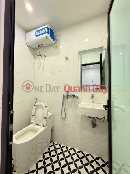 đ 3.95 Billion | NGHIA TAN CAU GIAY COLLEGE, AREA 81M2, 2 BEDROOMS, 2 WC, PRICE 3 BILLION 950