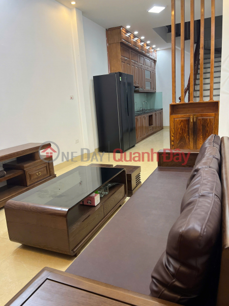 House for sale in Ngoc Lam alley, Bo De, Long Bien, Hanoi. 35m2 x 5 floors, 3 bedrooms, red book, 8.2 billion. Contact: 0976766363 Sales Listings