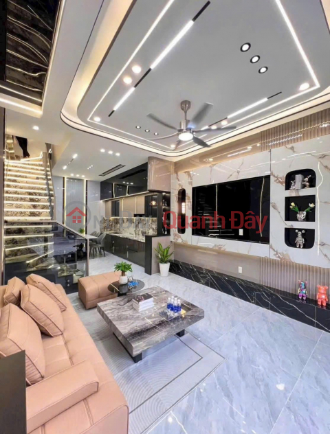 BEAUTIFUL HOUSE - GREAT PRICE - OWNER SELLING QUICKLY - HOUSE IN A PRIME LOCATION IN THU DAU MOT CITY, BINH DUONG PROVINCE. _0