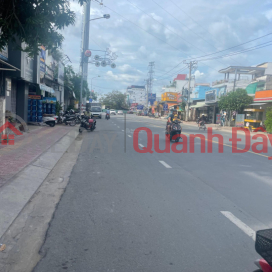 Owner needs to sell a level 4 house on Tran Hung Dao street (right next to Tanh Linh market),Lac Tanh town, Tanh Linh, Binh Thuan. _0