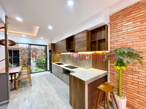 SUPERB PROPERTY - 3-story house with 3 mezzanines on Nguyen Huy Tu Street - right next to the beach _0