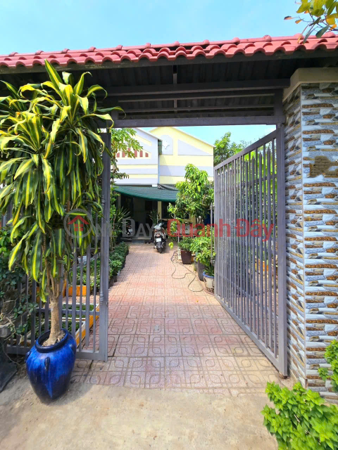 Kinh Khủng Khiếp, Nhà Dt 200m2, ngang 6, Mặt Tiền, Quận 9, Giá chỉ 2.95ty _0