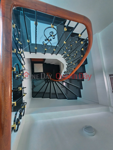 Cho thuê nhà, 96m2- 5T, Nguyễn Trường Tộ, Hàng Than, Trấn Vũ -26 tr _0