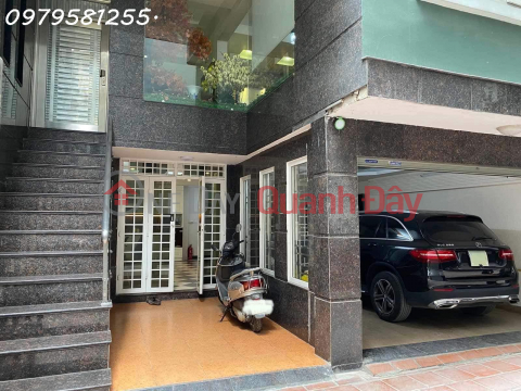 Beautiful house for sale Ton Duc Thang, 124m2, Sub Lot, CAR GARA, suitable for living and business _0