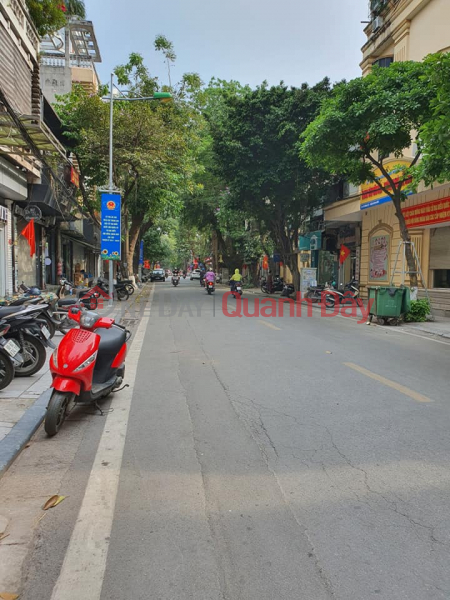 HOUSE ON STREET FRONT - GOOD CASH FLOW 35 MILLION \\/ 1 MONTH - HANG COT STREET, AREA: 26m2 - 4 Floors - FRONTAGE: 3.5m. PRICE: 24 BILLION | Vietnam Sales đ 24 Billion