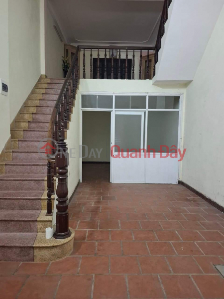 Property Search Vietnam | OneDay | Nhà ở Niêm yết bán | BÁN NHÀ TRẦN QUỐC HOÀN - CẦU GIẤY
DT 42M2 X 5 TẦNG, MẶT TIỀN 4M