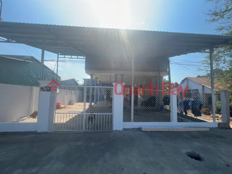 Owner needs to sell quickly: House for 2.2 billion VND (negotiable) - Located on National Highway 54, 10.9m wide and 28m long. _0