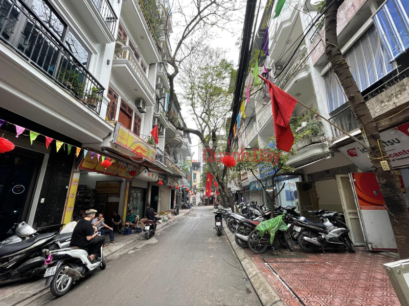 Townhouse for sale in Huynh Thuc Khang Dong Da, Business - Sidewalk - car - 40m2 - frontage 4m - price 14 billion more (TL) Sales Listings