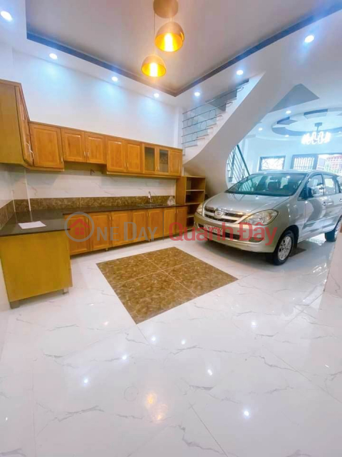 House for sale with 5 floors, P5 Phu Nhuan, 5.3x10.6m with elevator, car access, 11 billion TL _0