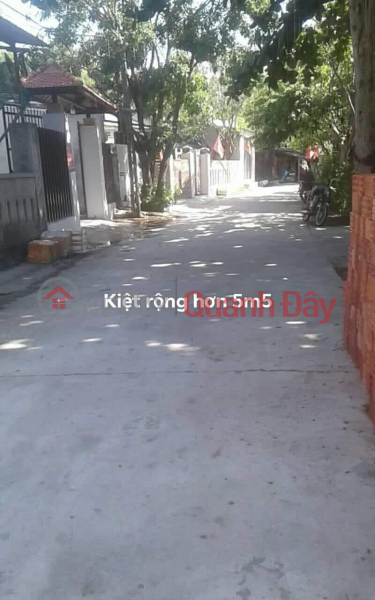 đ 4.4 Billion | Urgent Sale Land Lot Gift House Beautiful Location At Hoang Quoc Viet Street, An Dong Ward, Hue City.