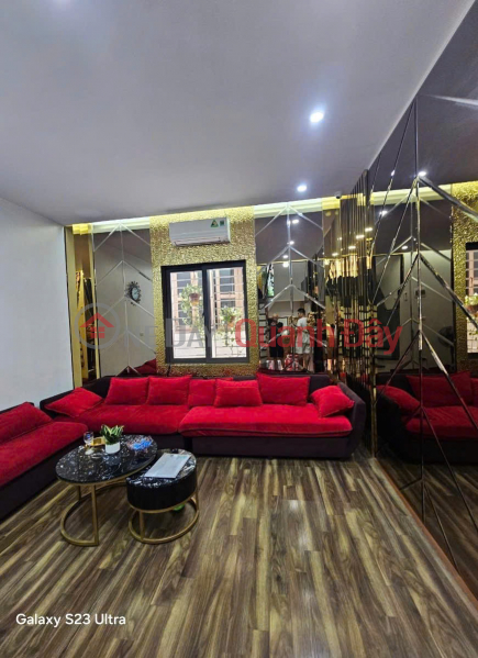 18 BILLION - Selling a house on Nguyen Chi Thanh street - Cars are not allowed for business - 50m from the street, Vietnam Sales, đ 18 Billion