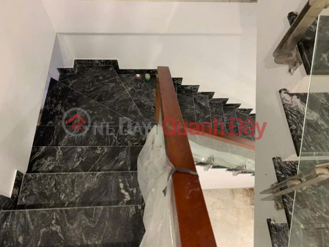 Cho thuê nhà căn góc, 92m2_ 4T; Nguyễn Đình Thi, Hoàng Hoa Thám -28 tr _0