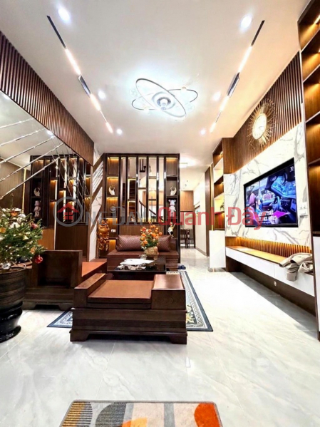 Ho Tung Mau Street, 40m² x 5 floors, 10.8 billion VND. Near the main street, accessible by car, fully furnished with beautiful interior. Sales Listings