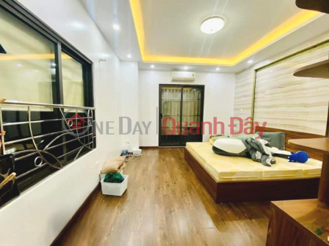 GIANG VAN MINH - BA DINH - 3 BEDROOM - GOOD FURNITURE - NEAR CAR - ALMOST 6 BILLION _0