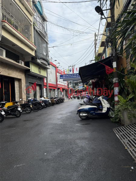 đ 9.5 Billion **House for sale in Hoang Van Thu alley, ward 4, Tan Binh (4.5*15) 3 floors only 9.5 billion