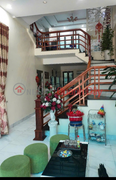 Nhà cần bán trục chính kinh doanh tại Đống Đa, Vĩnh Yên, Vĩnh Phúc Việt Nam Bán đ 6,3 tỷ