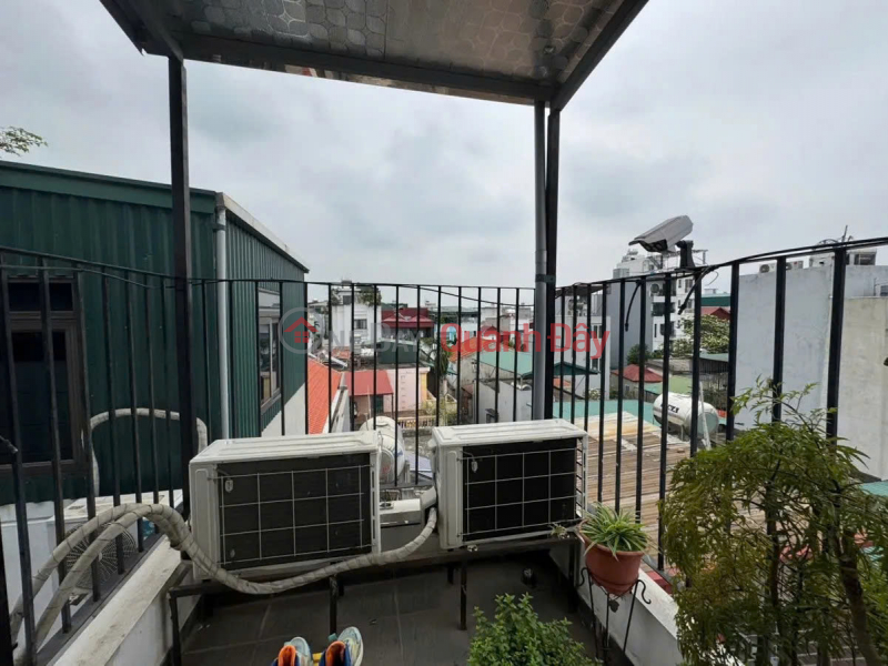 đ 6.4 Billion | BEAUTIFUL HOUSE IN ALLEY WITH CAR PARKING AT DOOR Nguyen Van Linh Street 36m2 X 5 floors, 5.9m frontage, 6.4 billion Long Bien.