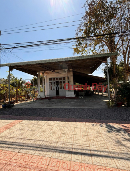 NHÀ VỊ TRÍ ĐẸP - GIÁ TỐT - Bán Căn Nhà Mặt Tiền Đường Lê Hồng Phong, Thị Trấn Tân Biên, Việt Nam, Bán đ 5 tỷ