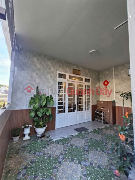 | Please Select Residential, Sales Listings, đ 2.1 Billion