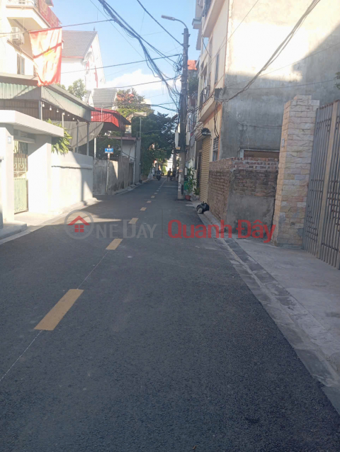 Land for sale in Quang Minh Town, Me Linh District, corner plot, 40m2, full residential land title, under 1.5 billion VND. _0