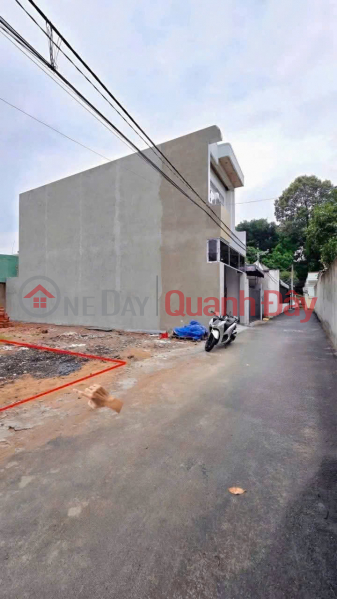 Land for sale right at Tan Phong intersection, after fire prevention, 5m asphalt road only 2 billion 490 Sales Listings