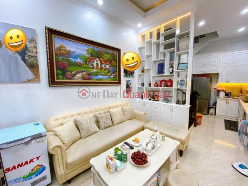 House for sale in Thanh Xuan district, Vu Tong Phan street 35m 5T 3 bedrooms, alley near new house street, just 4 billion VND contact 0817606560 Sales Listings