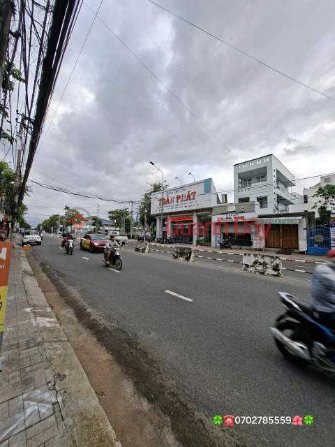 Bán Nhà Mặt Tiền Đường Lê Hồng Phong, Nha Trang - Giá 8,5 tỷ dt 81m2 ngang 4,3 nở hậu _0