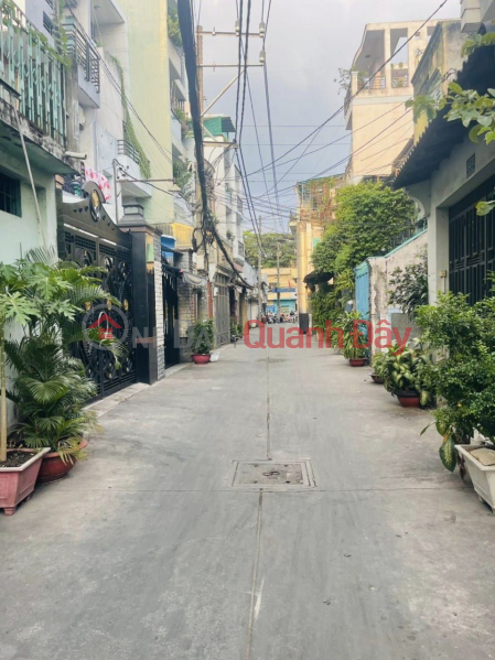 đ 9.15 Billion | BEAUTIFUL HOUSE WITH CAR ALley - BLOOMING AFTER AUTUMN AND FULL OF FORTUNE - TAN BINH AREA - DISTRICT 11 - ADDITIONAL 9 BILLION