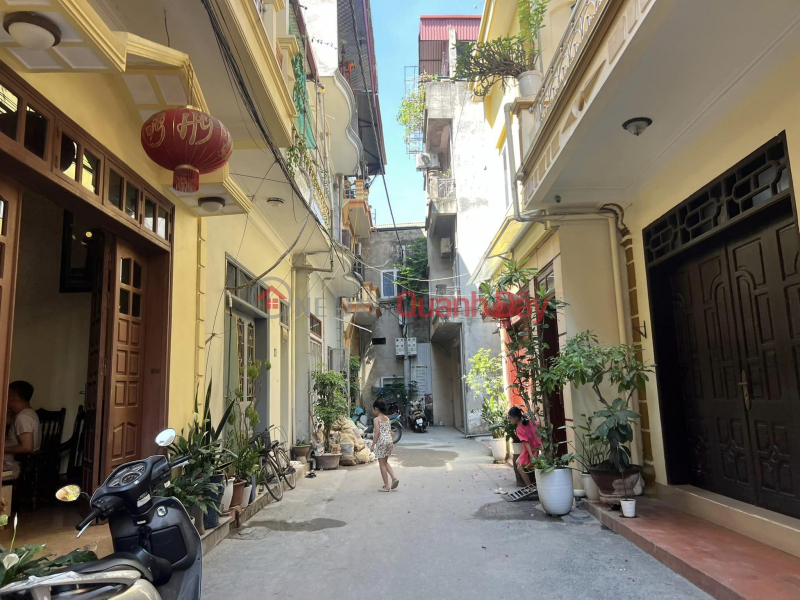 HOANG CAU TOWNHOUSE FOR SALE 48M2 x 4T, BIG LIKE A STREET, 3 STEPS TO HOANG CAU LAKE, PRICE 8.2 BILLION Sales Listings