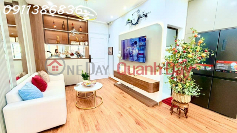 Chung cư F5 Trung Kính 60m 2PN Nội thất chất chơi, 6.68 tỷ TT Cầu Giấy _0