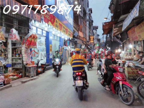 Seize the Opportunity: Sell House on Khuong Trung Street 60m2, Frontage 6m 6.3 Billion cash flow 22 million VND\/month _0