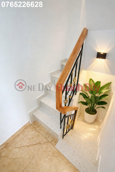 3-story commercial building with a 40m2 frontage, under 3.5 billion VND, strong negotiation possible. Vietnam Sales | đ 3.5 Billion