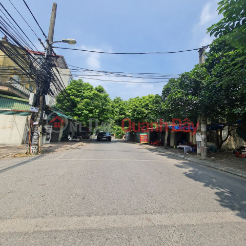 Over 5 billion to have a super nice plot of land 66m2 car-friendly in Gia Lam, Hanoi. Contact 0989894845 _0