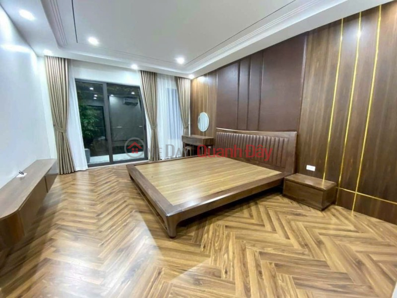 Nguyen Van Cu Plot, 7 Floors, Elevator, Car Garage, Fully Furnished, Airy View, Classy Living., Vietnam Sales, ₫ 13 Billion