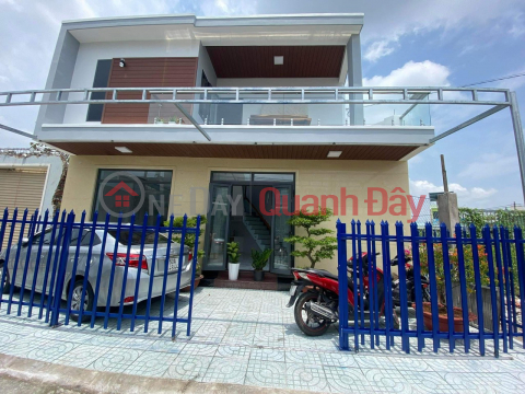 Selling a beautiful high-rise house in Tan Phong residential area, car yard, 7m asphalt road, only 3 billion _0