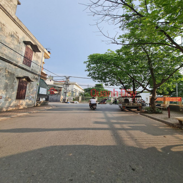Selling a 3-story house in Dang Xa, Gia Lam, priced at only 3 billion VND for 60m2 of land. Contact 0989894845 Vietnam, Sales, đ 3.66 Billion