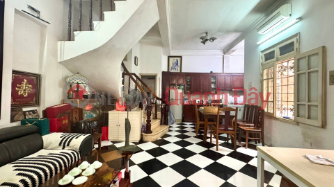 Extremely rare! House for sale on Ly Nam De street, 60m2, 4 floors, 12m frontage, price 30.5 billion VND, car access, good for business. _0