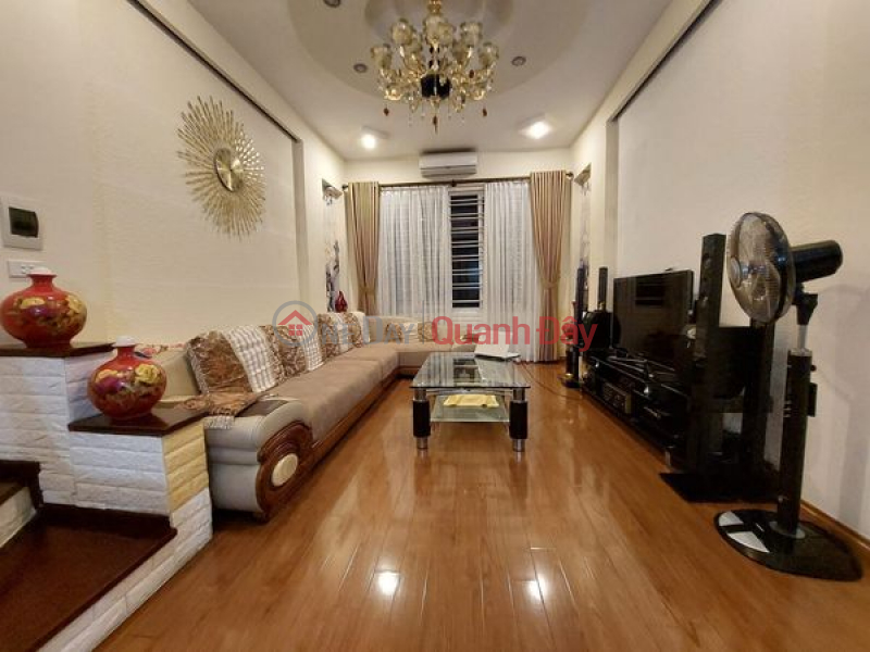 BEAUTIFUL HOUSE FOR SALE IN DICH VONG CAU GIAY, CONSTRUCTION PEOPLE, CAR PARKING, NEAR COMMERCIAL CENTER, BUSINESS, 55M2 ABOUT 6 BILLION Sales Listings